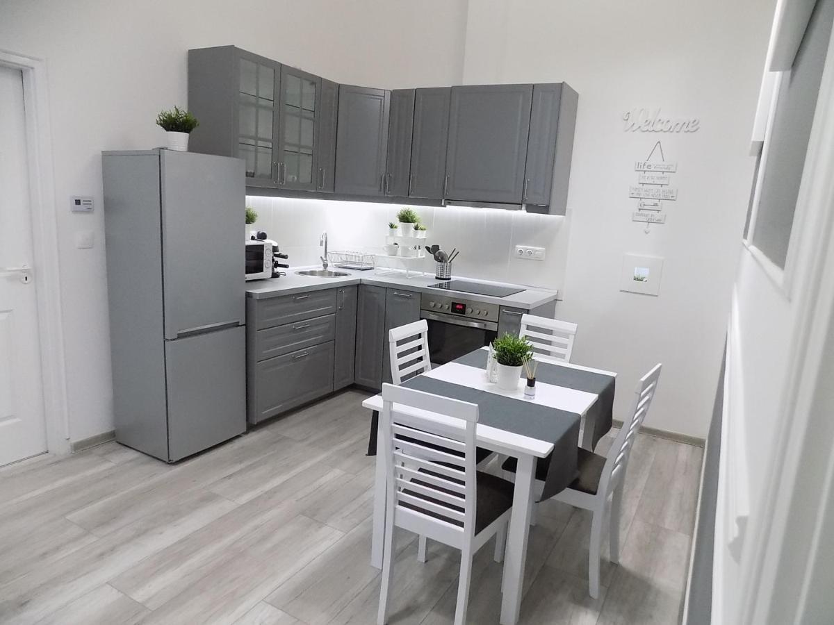 A10 Alkotmany B Apartment Budapeşte Dış mekan fotoğraf